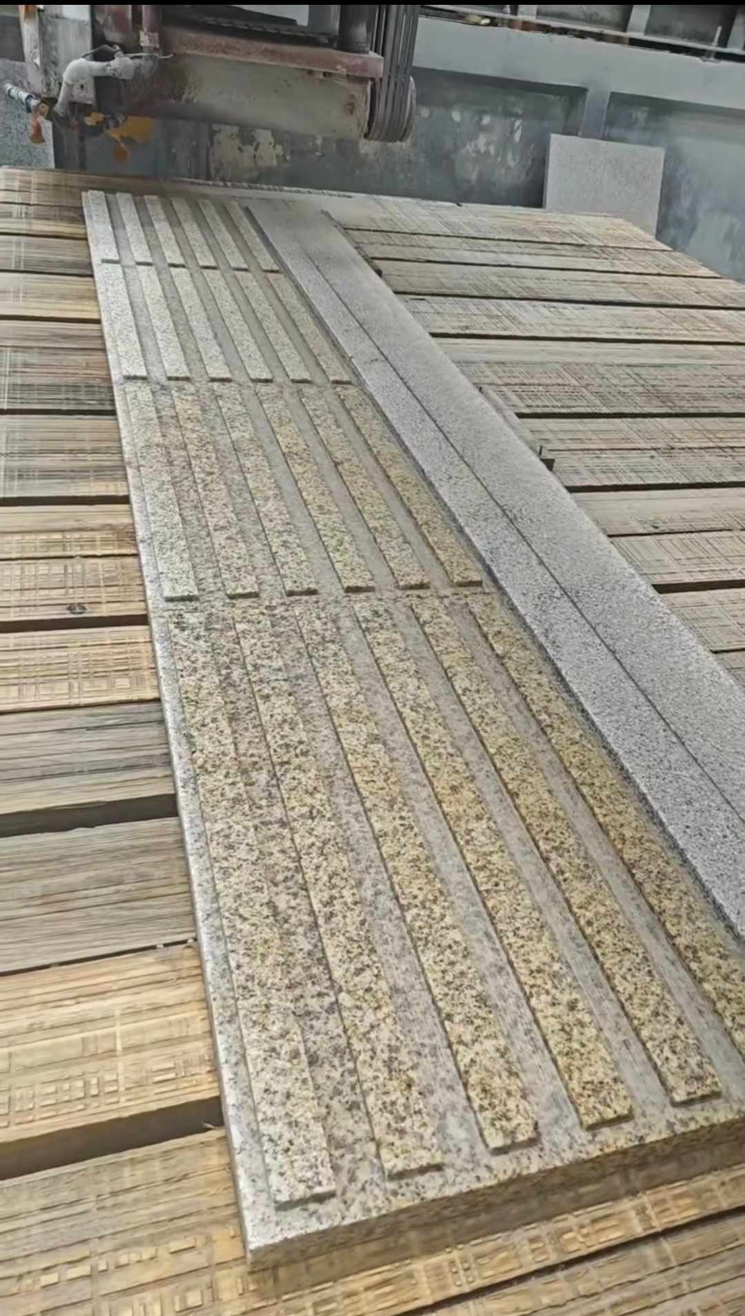 承德黄金麻盲道石 盲条