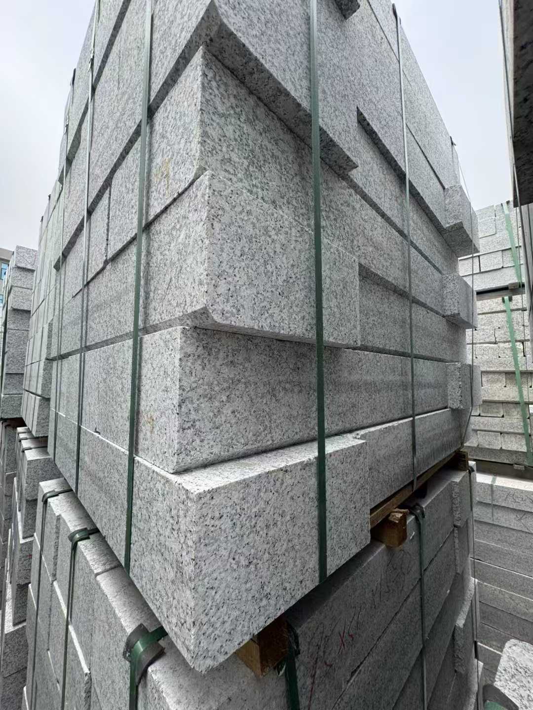 承德芝麻白路牙石 马路牙子